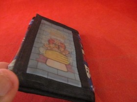 Super Mario Bros. Lenticular Hologram Wallet Avon Nintendo NES Trifold *DAMAGED*
