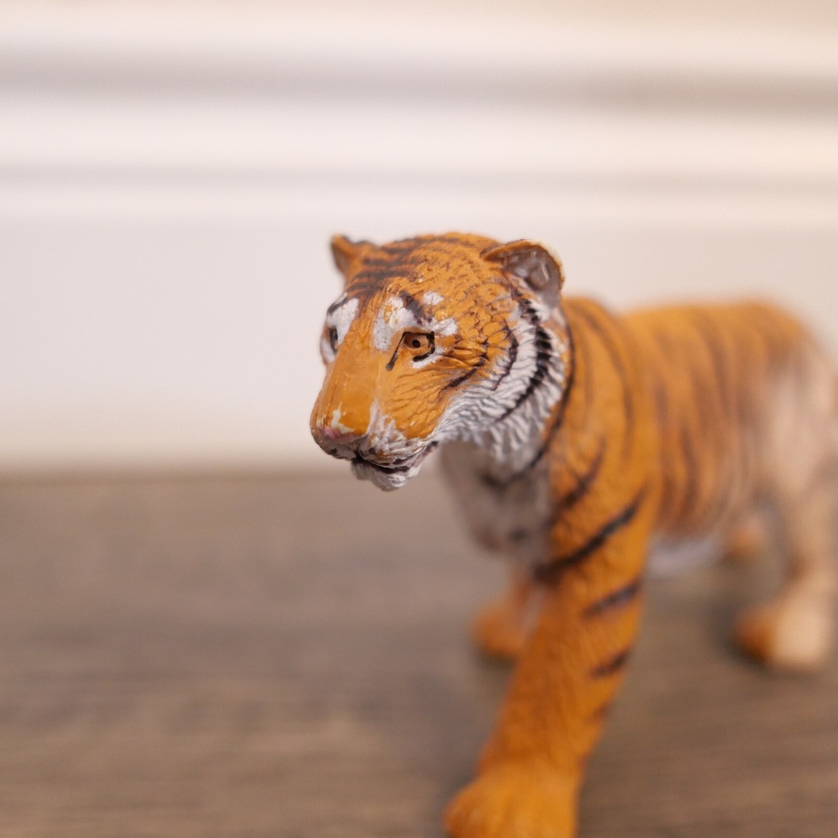 K&M International Siberian Tiger 7” Plastic Figure- Zoo