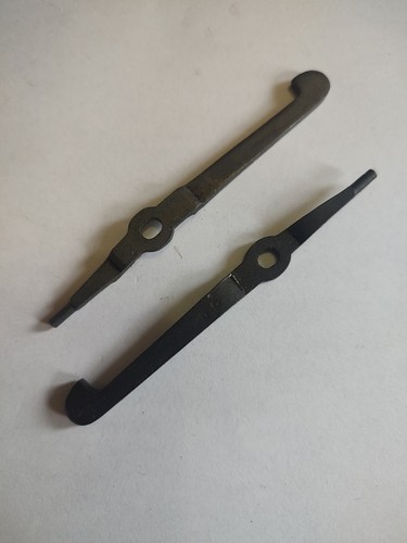 M1 Garand M1905 Bayonet Latch USGI UC Utica Cutlery (1)