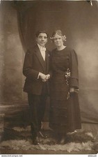 Postcard - Photography - Portrait - Couple - Attention it's not a Car