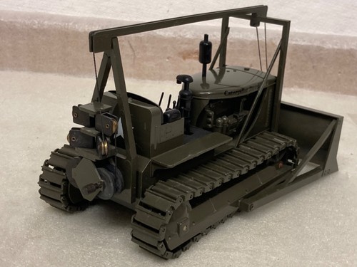Tractor tractor tractor escala 1/25 NZG 386 Caterpillar D7 50 aniversario Segunda Guerra Mundial - Imagen 4 de 16