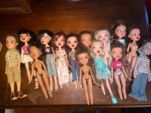 MGA Vintage Bratz Dolls Large Lot Chloe, Yasmin, Roxxi, Dana, Jade