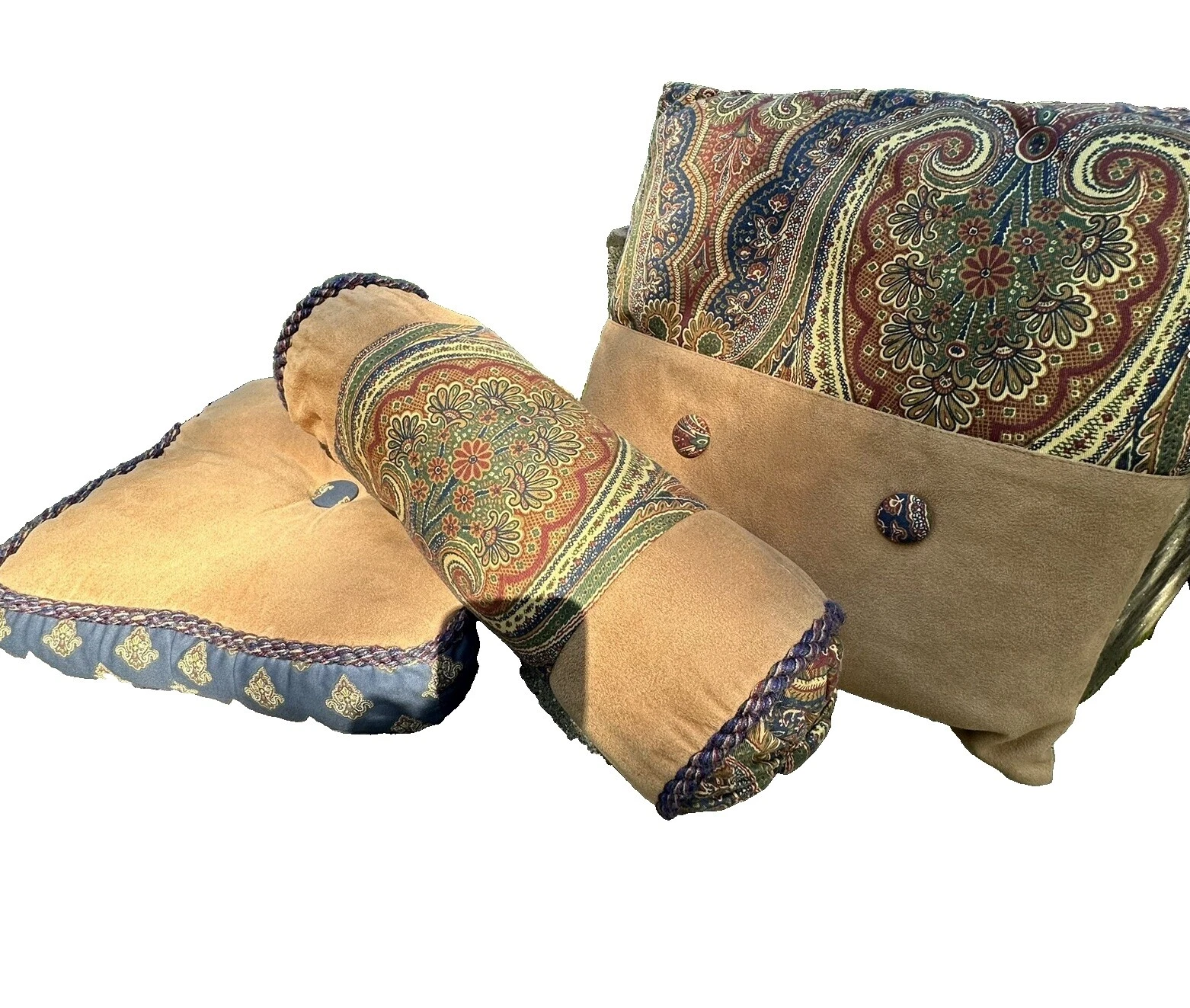 Подушки для оформления интерьера Waverly Cushion