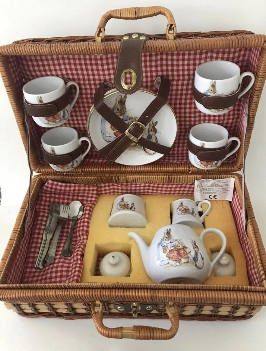 Rare Reutter Porzellan Peter Rabbit Children s Tea Set Denkendorf Germany