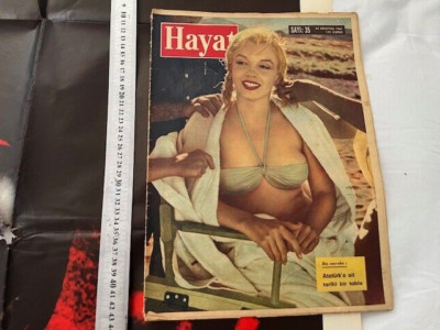 Marilyn Monroe w Bikini cover Middle East Life complete Magazine 1961