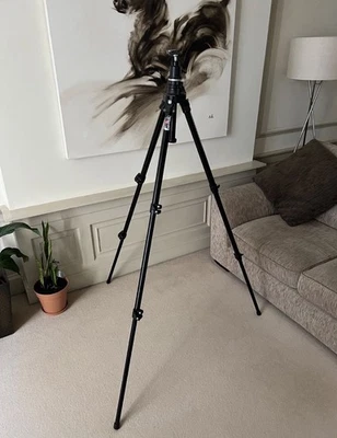 Manfrotto 055CB Tripod + Manfrotto 352RC Head. Max Height 174 cm - Image 1 of 4