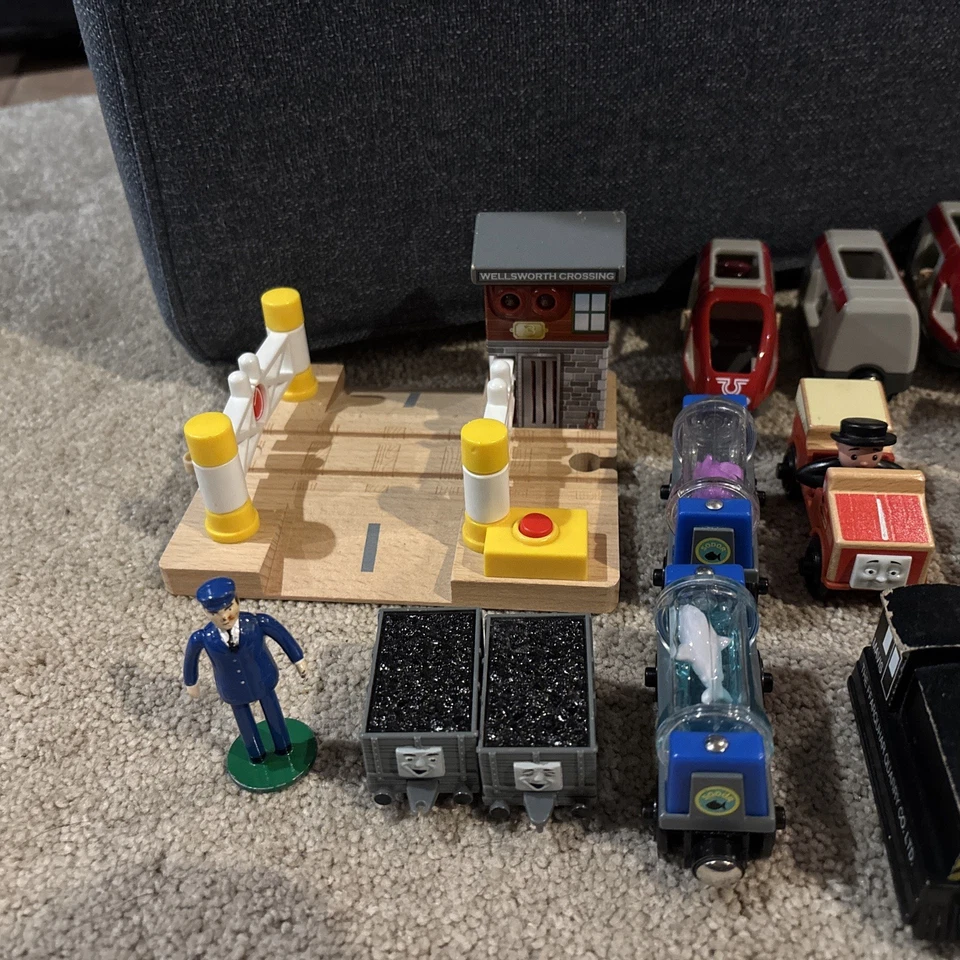 MIXED LOT OF 67 THOMAS & FRIENDS - Mostly Mattel Era, Some Older, Mini, Ertl Etc - Image 2 of 4