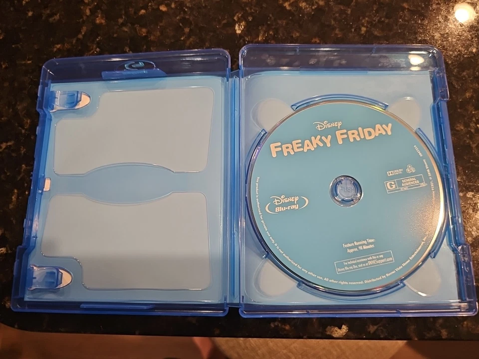 Freaky Friday (1976) Blu-ray - Like New - DMC Exclusive OOP RARE - Image 3 of 3