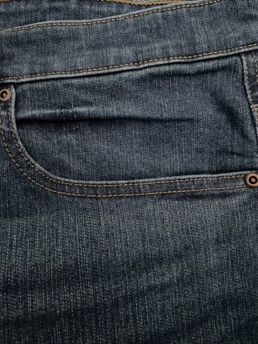 Kirkland Signature Men's Straight Fit Comfort Stretch Medium Wash Blue 40/34 - Picture 3 of 10