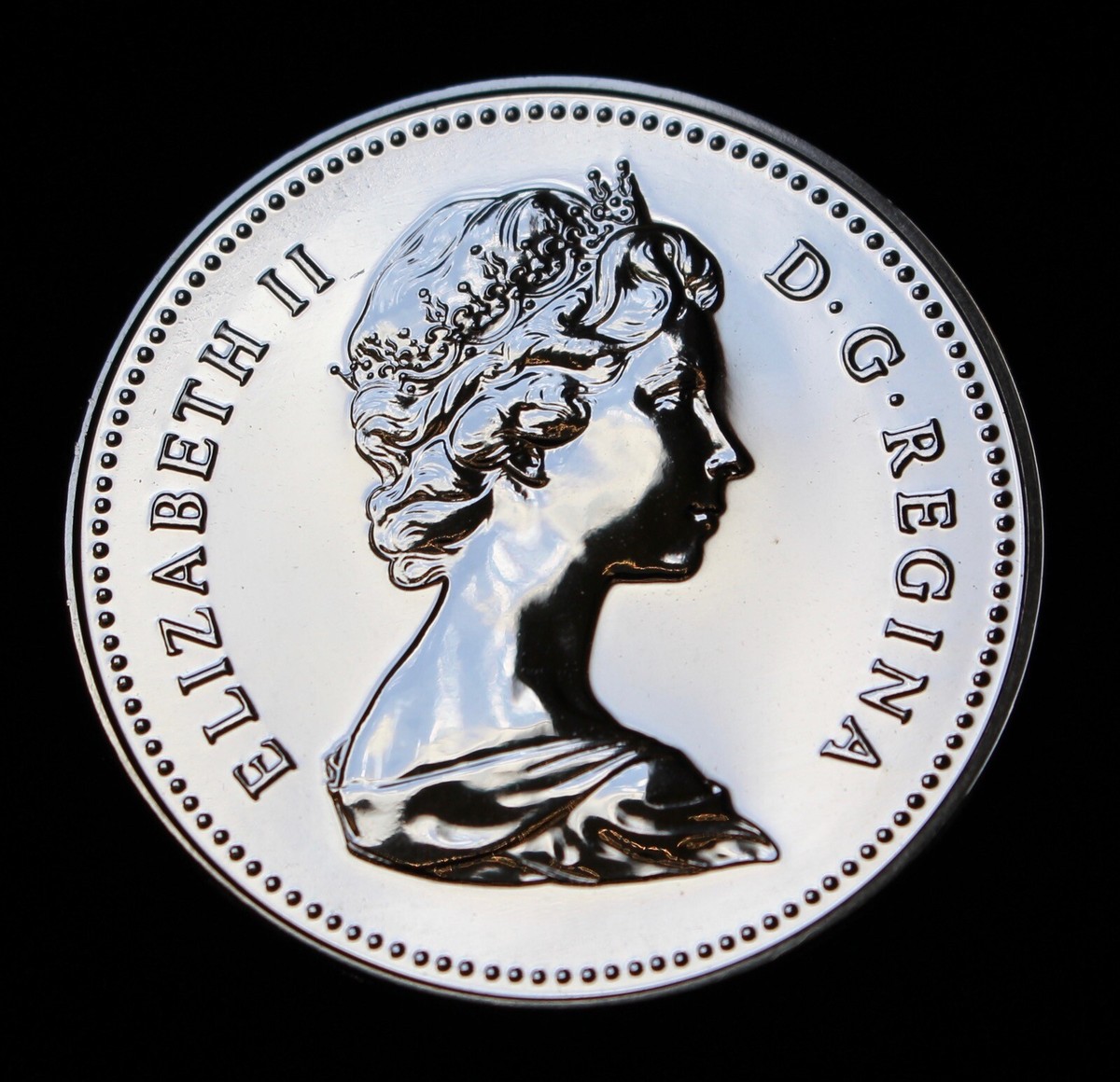 1979 CANADA DOLLAR - .500 SILVER - ELIZABETH II - GRIFFON TALL