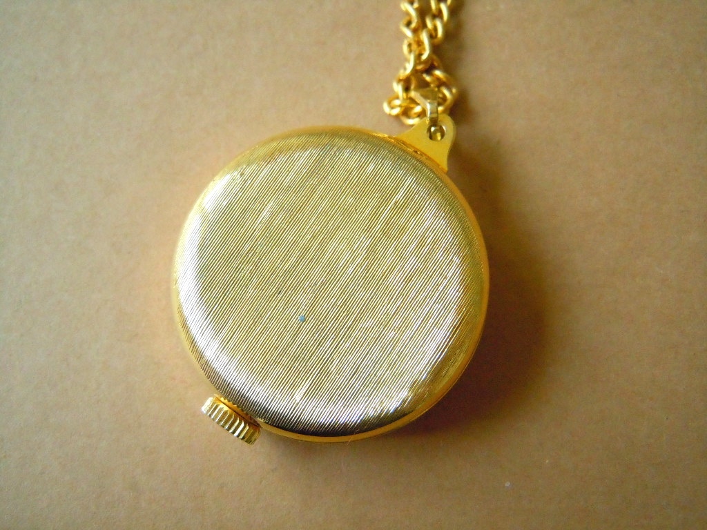 Zodiac Sign Pocket Watch Manual Winding with Chain Sc… Gem