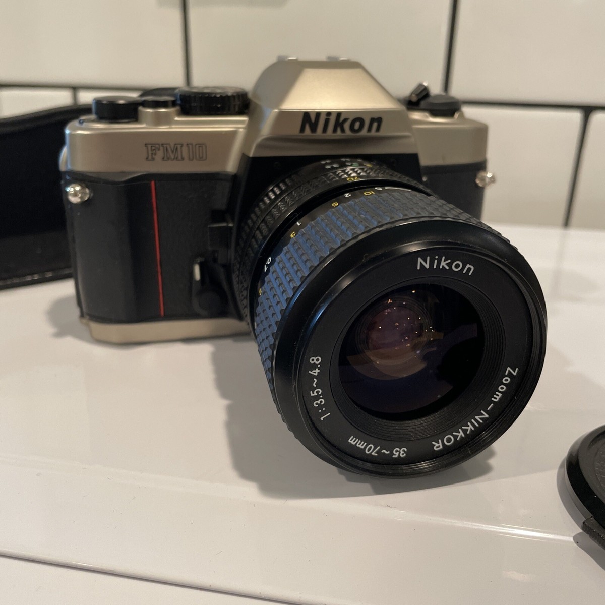 Vintage 80's Nikon FM10 Camera Works!! Leather Case, Canvas