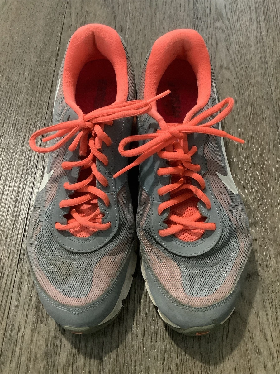 Nike reax gray and red new arrivals