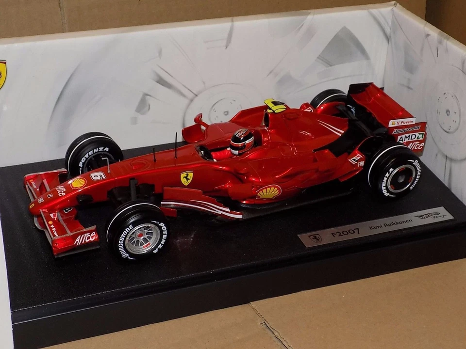 Ferrari F2007 Kimi Raikkonen 2007 #6 N4658 Hotwheels 1:18 Foto 3 de 4