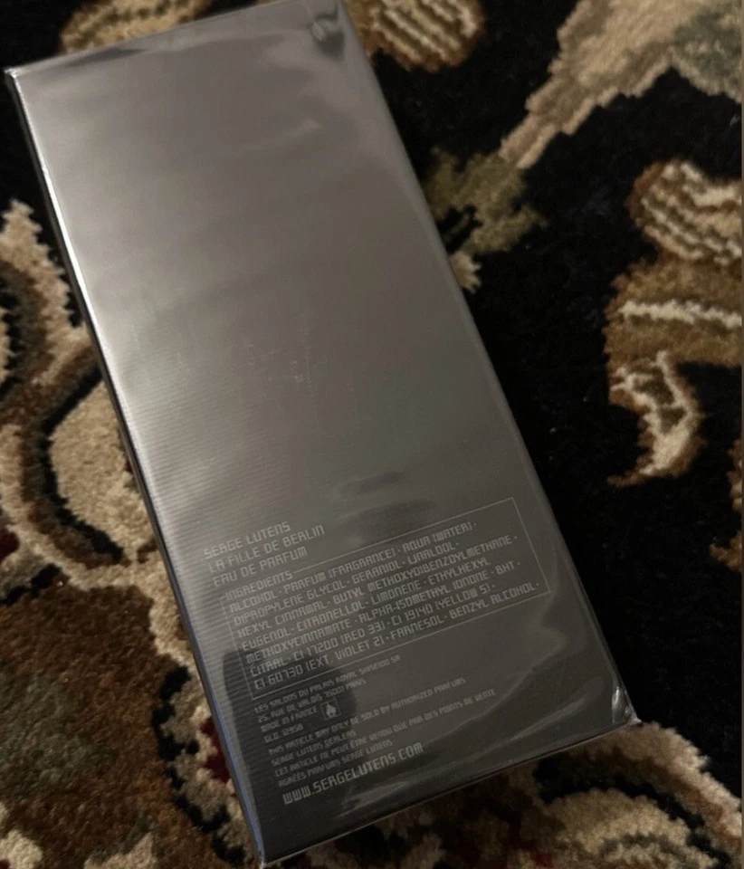 Serge Lutens Eau de Parfum La Fille de Berlin Nuevo 3.3 OZ Auténtico Foto 4 de 4