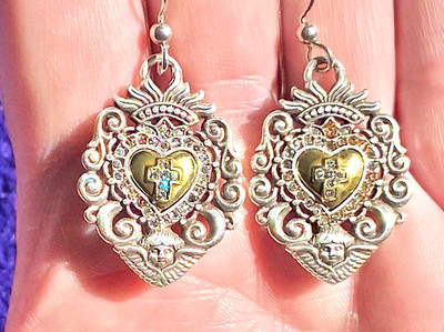BRIGHTON SACRED HEART CLEAR SWAROVSKI CRYSTAL SLVR+GOLD FRWIRE EARRINGS VG+ VTG