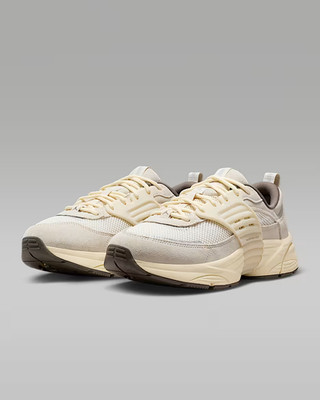 [ナイキ] ジョーダン トランナー [JORDAN TRUNNER] ライトオールウッドブラウン/ファントム/モスリン/リッジロック IB3722-101 Nike Jordan Trunner 