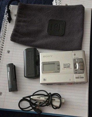 Sony MD Walkman Portable Minidisc Recorder MZ-R50 w/ Accessories (Tested Works)