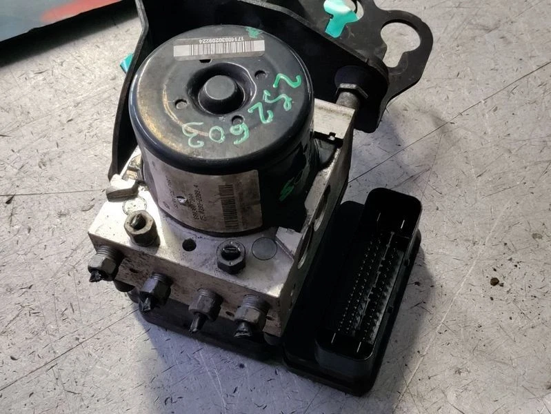 2007-2009 Jeep Compass Anti Lock Brake Pump W/O Descent Hill Control OEM Foto 2 de 4