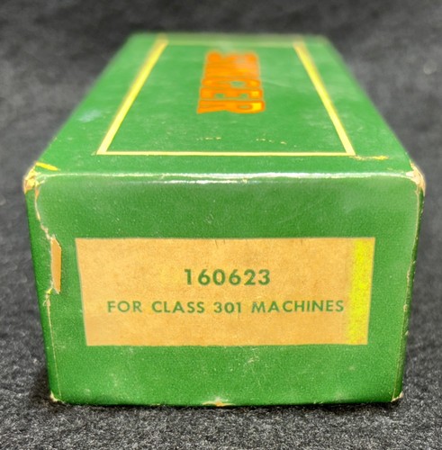 Set 7 accessori da cucire vintage Singer 160623 per macchine classe 301 - Foto 8 di 11