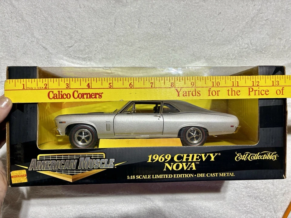 1969 Chevy Nova 1:18 Diecast por Ertl American Muscle – Prata – Edição Limitada - Imagem 4 de 4