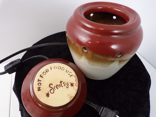 SCENTSY Full Size Delta Wax Warmer Retired Model DSW-DELT Earth Tones Ceramic - Picture 6 of 8