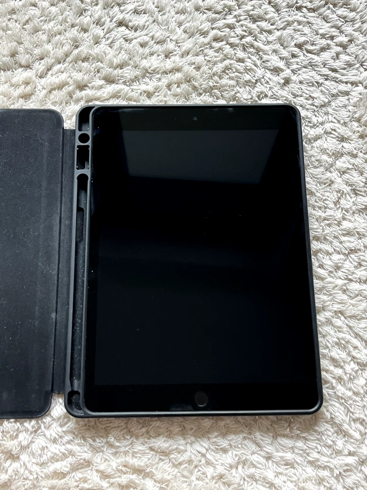 Apple iPad 9. Gen 64GB, Wi-Fi, 10,2 Zoll - Space Grau