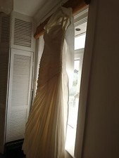 Pronovias wedding dress size 8 color Ivory 