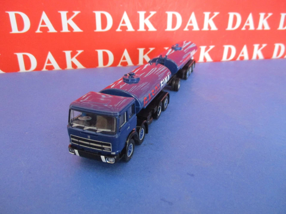 1/87 Modellino Camion Truck Fiat 691 Millepiedi Cisterna Gasol Fina 1970 Brekina - Immagine 3 di 4