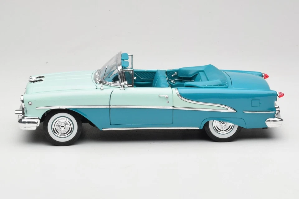 9869W-R1 Oldsmobile Super 88 Convertible Light Blue Welly 1:18 - Immagine 4 di 4