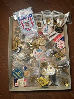 Lote de prendedores vintage de la Legión Americana