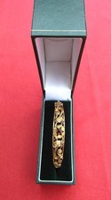 BEAUTIFUL FLORAL 9ct GOLD & GARNET BANGLE - WITH BANGLE JEWELLERY BOX - FREE P&P