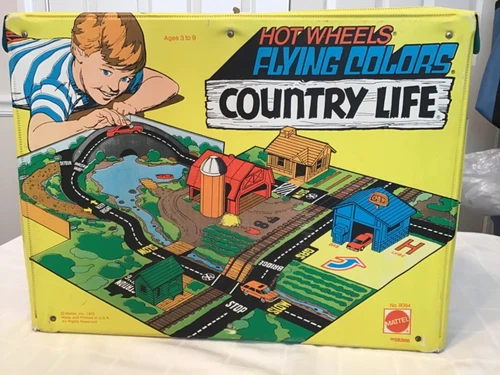 Vintage Hot Wheels 1975 Flying Colors Country Life Vinyl Playset #9084 Redline
