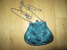22O/CACHE WOMENS BEADED BAG/HANDBAG/BEADS/BLUE/SMALL 