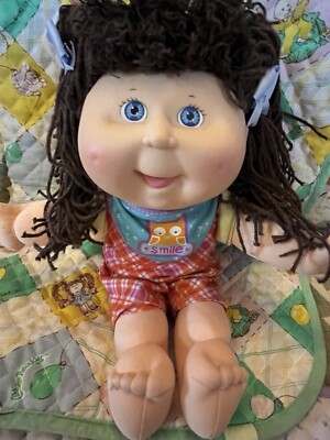 Vintage Cabbage Patch Kinder Mädchen Puppe Brünette Hasbro Crimp N Curl blaue Augen
