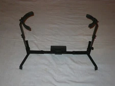 K&M KONIG & MEYER 14940 TUBA DOUBLE ARM ADJUSTABLE STAND - MISSING ONE NUT