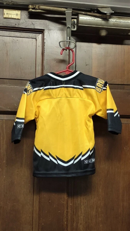 Camiseta deportiva CCM Boston Bruins Pooh Bear talla pequeña Joe Thornton #19 autógrafo Foto 2 de 4