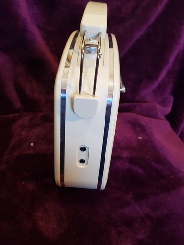 Vintage Style Steepletone BRIGHTON Radio FM / MW / LW - Picture 4 of 16