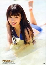 Female idol photo book Other idols Tomomi Shida first solo photo book YUUMI