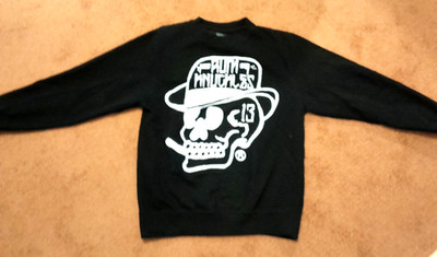 außergewöhnlicher Sweater mit weißen Druck Gr. M  schwarz, RUM KNUCKLES ,