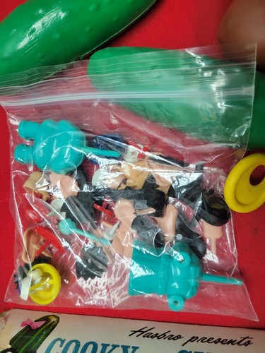Vintage Lot of Hasbro Pete Pepper w/ Mr. Potato Head Oscar Orange Cooky Cucumber - Picture 5 of 15