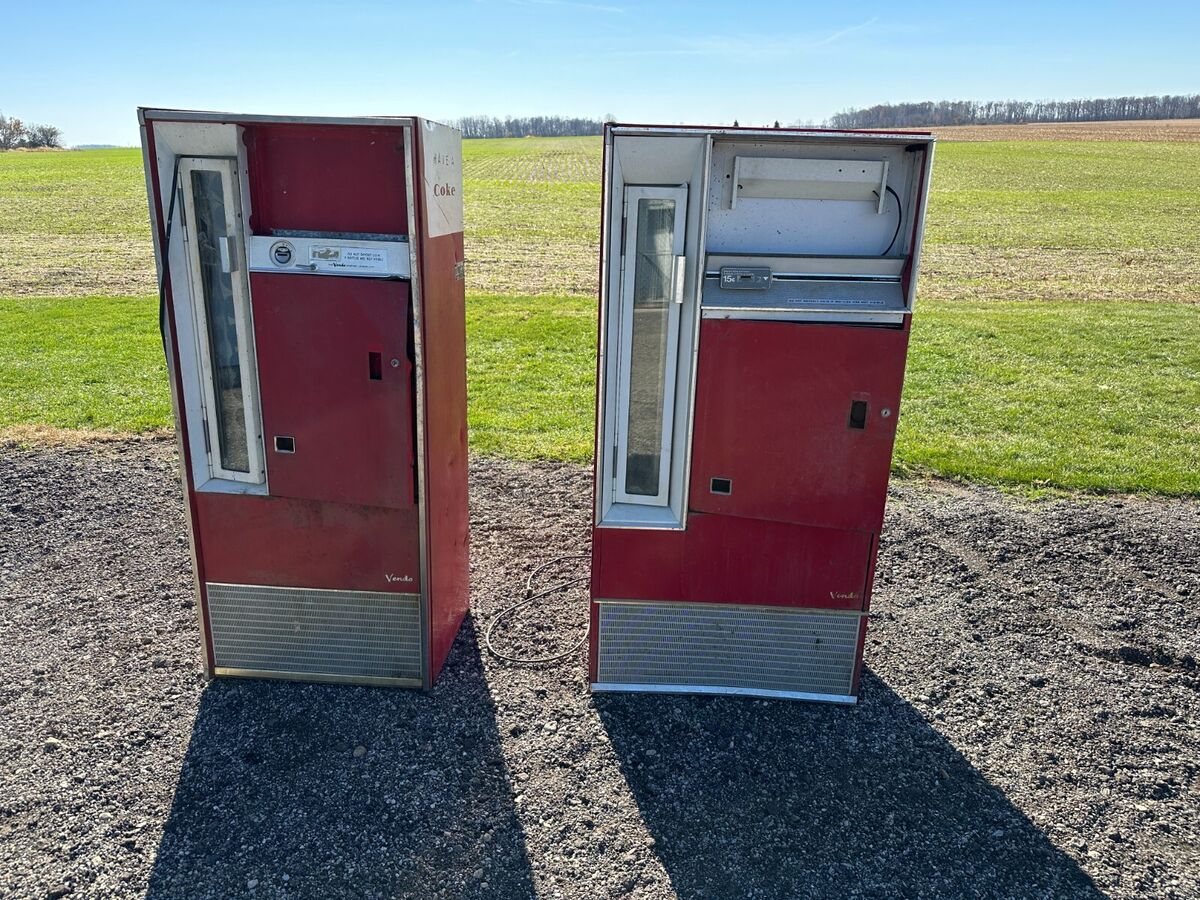 2) Vintage Coke machines Coca-Cola restoration antique 2) Vintage Coke machines Coca-Cola restoration antique