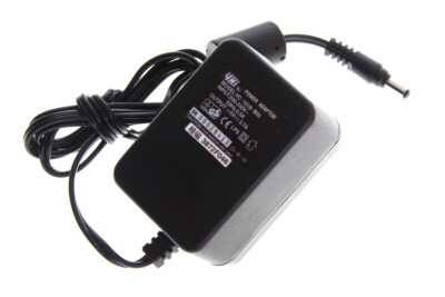 Original Netzteil YHI YC-1018-B05 Output: 5V 3,7A 