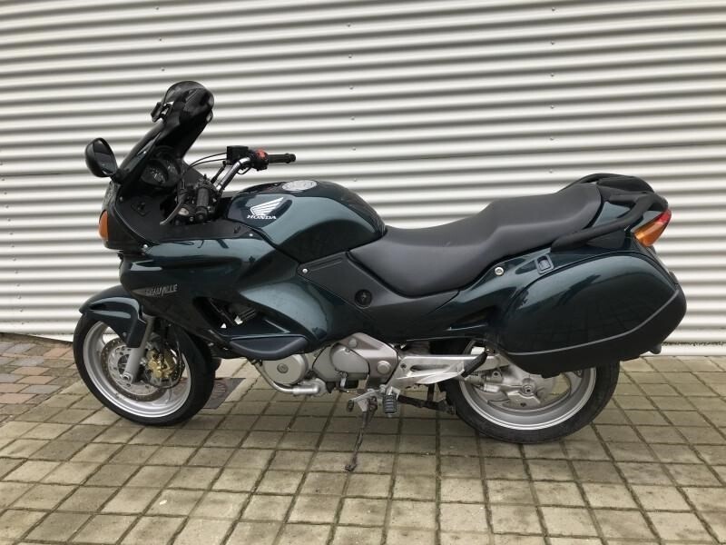 Honda nt 650 deauville