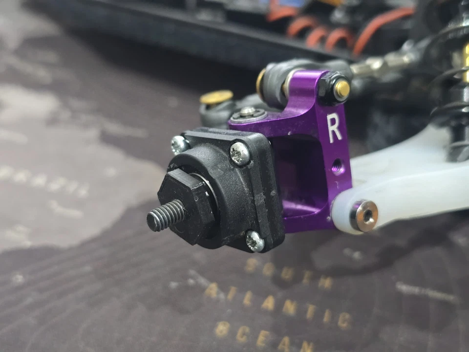 Schumacher Cougar Front Hex Conversion Kit - Image 3 of 3