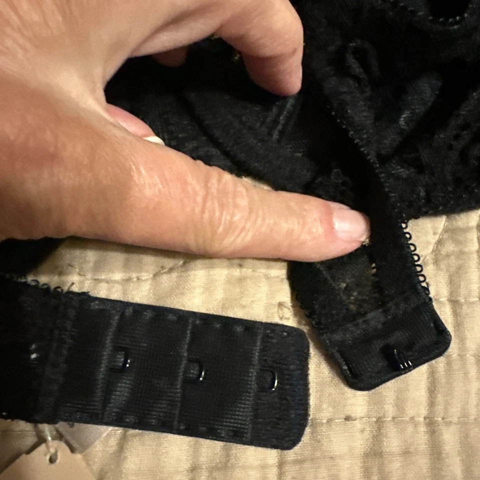 Sujetador de encaje negro para mujer Cacique Lane Bryant talla 32C nuevo con etiquetas con aros sin forro Foto 2 de 3