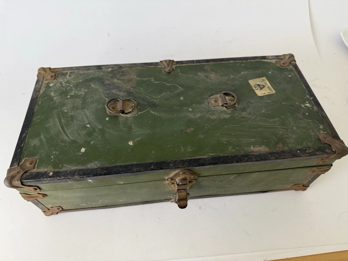 Vintage Foot Locker In Collectible Military Surplus Boxes & Chests