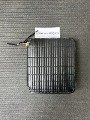 Comme des Garcons Embossed Grid Full Zip Around Leather Wallet Black SA2100BK
