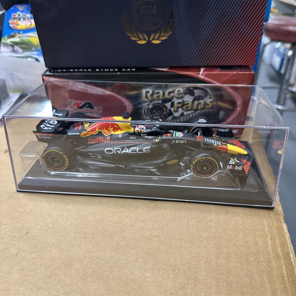 Bburago 1:24 Nuevo 2022 F1 Racing RB18 11# Pérez Red Bull Oracle Fórmula Uno Foto 2 de 4