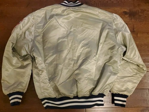 ULTRA RARE VINTAGE FELCO NEW YORK YANKEES SILVER SATIN JACKET MEN'S SIZE LARGE - Picture 7 of 12
